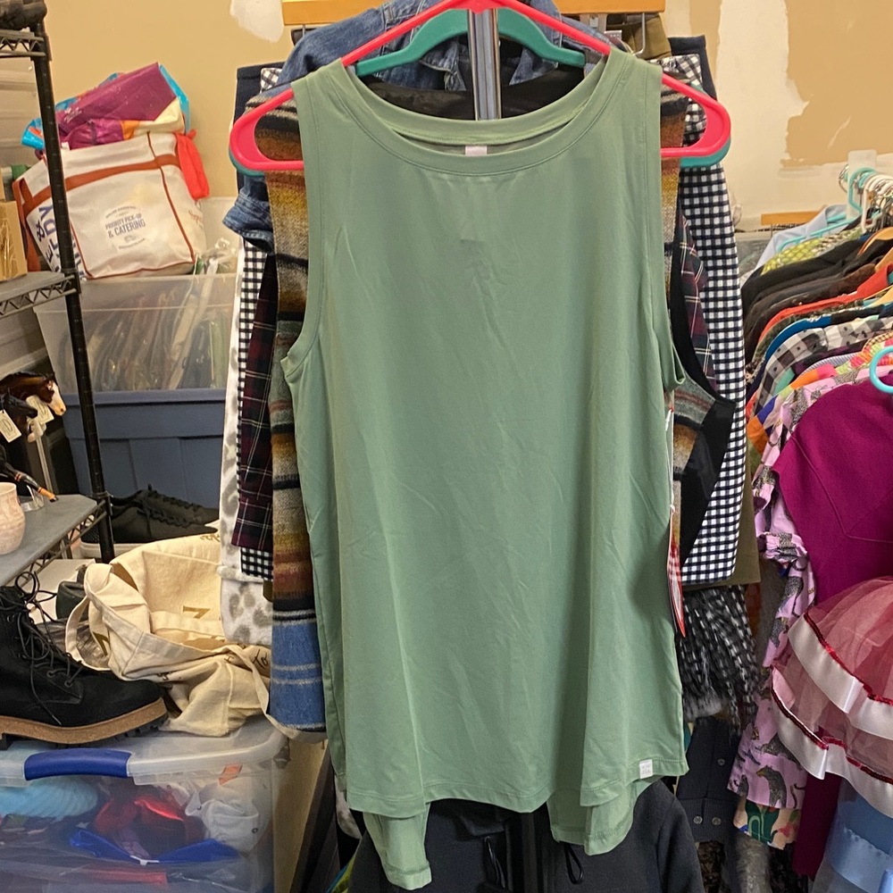NWT Helly Hansen Split Back Tank